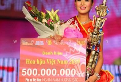 Siêu mẫu Nga phản hồi thông tin "Miss Việt Nam bị tố không công bằng"