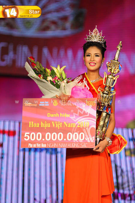 Siêu mẫu Nga phản hồi thông tin "Miss Việt Nam bị tố không công bằng"