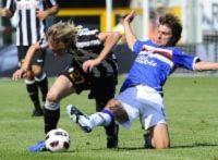 "Chuyện lạ" ở Serie A: Juve ngoảnh mặt với... Scudetto