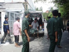 Thi thể nạn nhân được đưa đến nhà xác