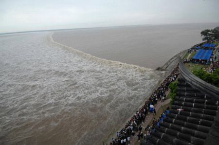 Thủy triều tuyệt đẹp trên sông Tiền Đường, Tin tức trong ngày, thuy trieu, hung vi, song, Tien Duong, Trung Quoc