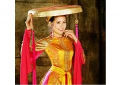 Kiều Khanh chọn áo tứ thân làm trang phục truyền thống