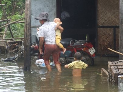 Lũ lớn và bất ngờ gây thiệt hại nặng nề cho người dân miền Trung, nhất là tỉnh Quảng Bình.