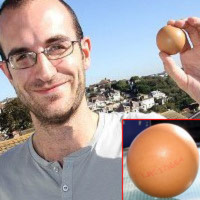 Quả trứng tròn như bóng bàn