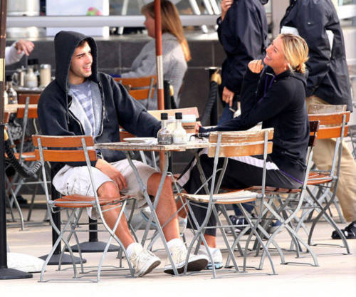 sharapova to