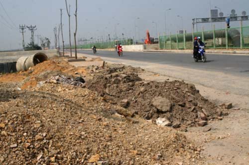 Đại lộ Thăng Long: Bãi phế thải khổng lồ, Tin tức trong ngày, Dai lo Thang Long, Ha noi, Phe thai, rac, dai lo