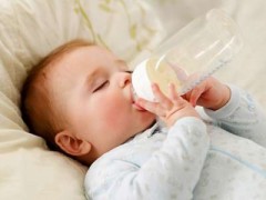 EU cấm chất BPA trong bình sữa trẻ em
