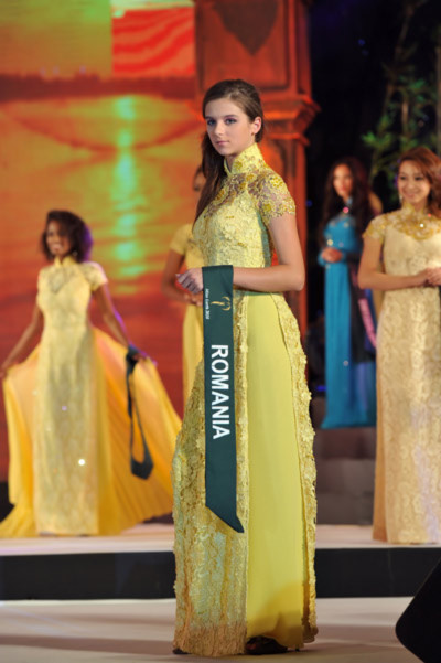 Sau Miss Earth 2010, tôi mong chờ đến ngày nghỉ lễ Giáng sinh để quây quần bên gia đình. Tiếp đó, tôi phải bắt nhịp lại việc học ở trường vì đến tháng 1 là tôi thi phải học kỳ rồi’, cô lên kế hoạch sau khi quay về nhà khi kết thúc một tháng rong ruổi cùng những nẻo đường Miss Earth ở Việt Nam.