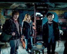 ’Harry Potter 7’ đánh bại công chúa tóc dài của Disney