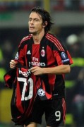 Inzaghi phá kỷ lục của Raul và Van Basten