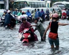 Mưa to, Sài Gòn lại chìm trong biển nước