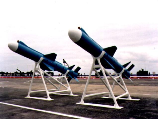 Đài Loan công khai chế tạo tên lửa hành trình