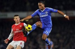 Arsenal đẩy Chelsea lún sâu vào gian nan