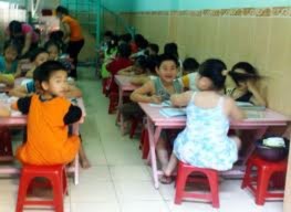Hầu hết giáo viên ở Hà Nội đều dạy thêm