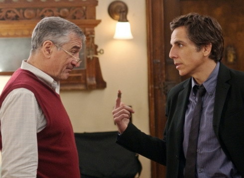 Robert de Niro và Ben Stiller trong phim 'Little Fockers'. Ảnh: Universal.