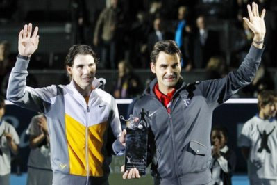 Nadal và Federer trong trận tái đấu tại Madrid.