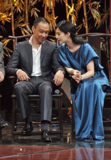 Phạm Băng Băng thân thiết với nam diễn viên 64 tuổi Vương Học Kỳ.