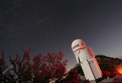 Rực rỡ mưa sao băng Geminids