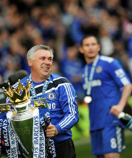 Sự xuất hiện của Ancelotti đã thổi một luồng gió mới vào đội ngũ già cỗi của Chelsea, giúp đội giành lại ngôi số một bóng đá Anh mùa trước. Ảnh: AFP.