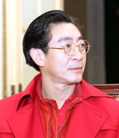Trong tối giao lưu, ông cũng có dịp gặp gỡ NSƯT Kim Tiến, người đầu tiên thuyết minh ‘Tây Du Ký’ tại VN. Lục Tiểu Linh Đồng xuất hiện nổi bật với bộ trang phục đỏ từ đầu đến chân.