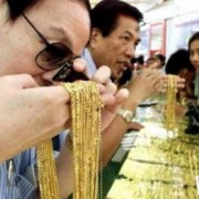 VN nhập nhiều nữ trang từ Hồng Kông