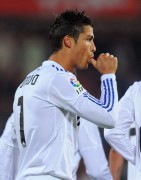 CR7 ghi 60 bàn/61 trận: Đỉnh nhất lịch sử Real