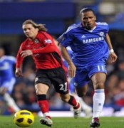 Drogba: 'Chelsea nên khiêm tốn và thực tế hơn'