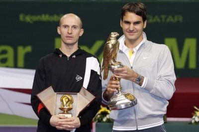 Federer và Davydenko trong lễ trao giải.