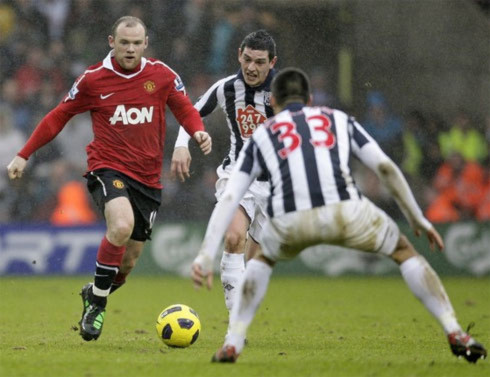 Rooney ghi bàn là một tín hiệu vui, trên bức tranh nhiều màu tối về MU trong trận đấu với West Brom.