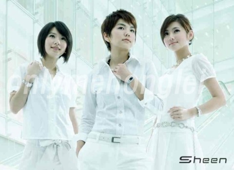 Nhóm nhạc S.H.E với 3 thành viên Hebe Tien, Ella Chen và Selina Ren.