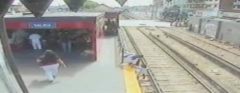 Sống sót thần kỳ dưới gầm tàu điện