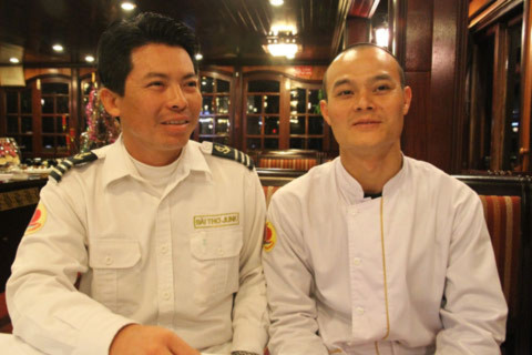 Thuyền trưởng tàu Hạ Long Sails 99 Nguyễn Duy Quyết và thủy thủ Ngô Quang Hùng kể lại những phút cứu các du khách gặp nạn