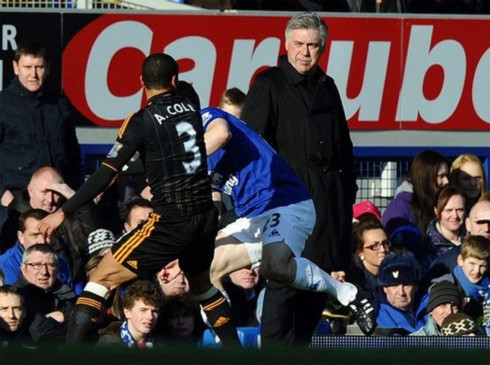 Ancelotti đang chịu áp lực thành tích lớn ở Chelsea sau những kết quả tệ hại mùa này. Ảnh: AFP.