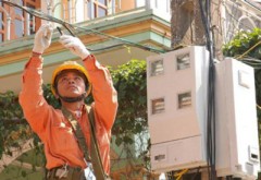 Giá điện dùng bằng thẻ trả trước cao hơn 32%