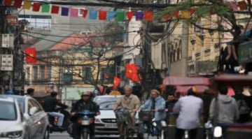 Không khí đầm ấm lan tỏa Hà Nội chiều cuối năm