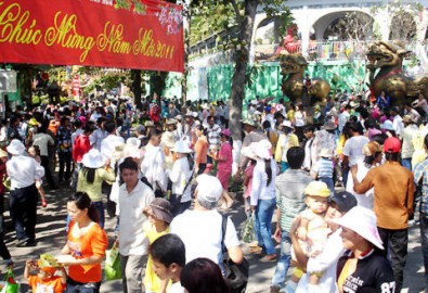 Khu vui chơi giải trí TP HCM chật kín người