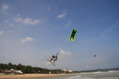 Kitesurfing in Mui Ne, Vientam