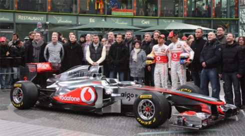 MP4-26 được McLaren trình làng tại Berlin (Đức).