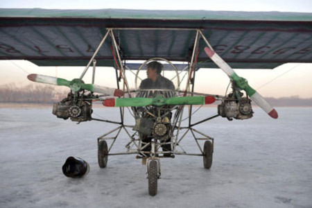 Trung Quốc: Máy bay chế từ vật liệu phế thải lần đầu cất cánh