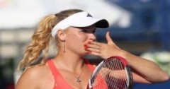 Wozniacki vô địch ở Dubai Championships