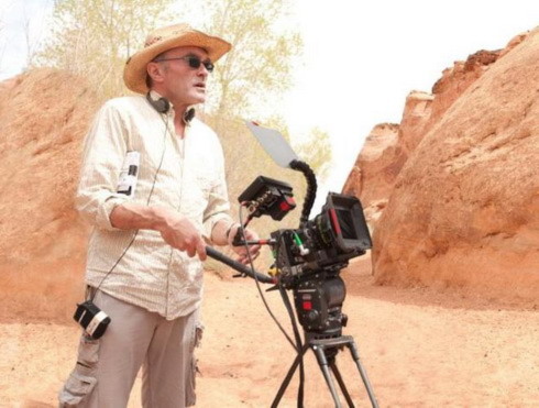 Đạo diễn Danny Boyle trên trường quay. Ảnh: Fox.