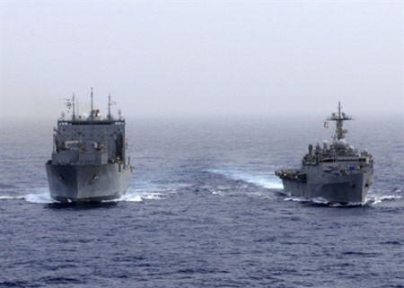 Mỹ triển khai tàu chiến tới gần Libya. Ảnh: AFP/Navy