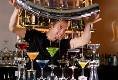 Bartender, nghề "hot" thu hút nhiều bạn trẻ