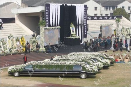 “Choáng” với đám tang xa hoa bậc nhất Trung Quốc