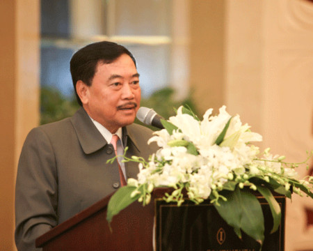 Ông Huỳnh Bửu Sơn phát biểu tại diễn đàn CEO sáng 9/8. Ảnh: Nguyễn Khánh