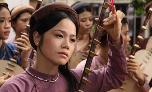 Ca sĩ Nhật Kim Anh trong vai Cầm của bộ phim về đại thi hào Nguyễn Du.