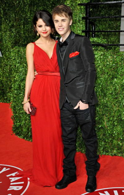 Selena Gomez và Justin Bieber tại bữa tiệc ở West Hollywood hôm 28/2. Ảnh: WEN.