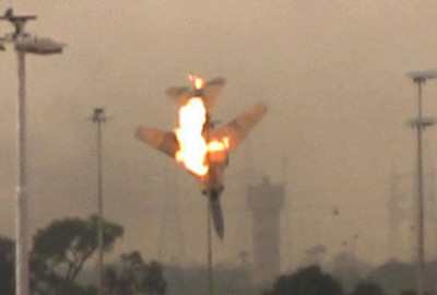 Máy bay chiến đấu được cho là của quân chính phủ bị bắn hạ trên bầu trời Benghazi