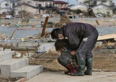 Những hình ảnh rơi nước mắt sau thảm họa ở Nhật Bản