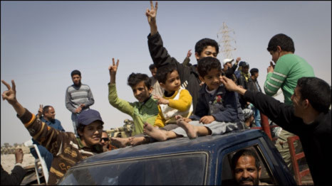 Phe nổi dậy Libya 'tái chiếm thị trấn quan trọng'